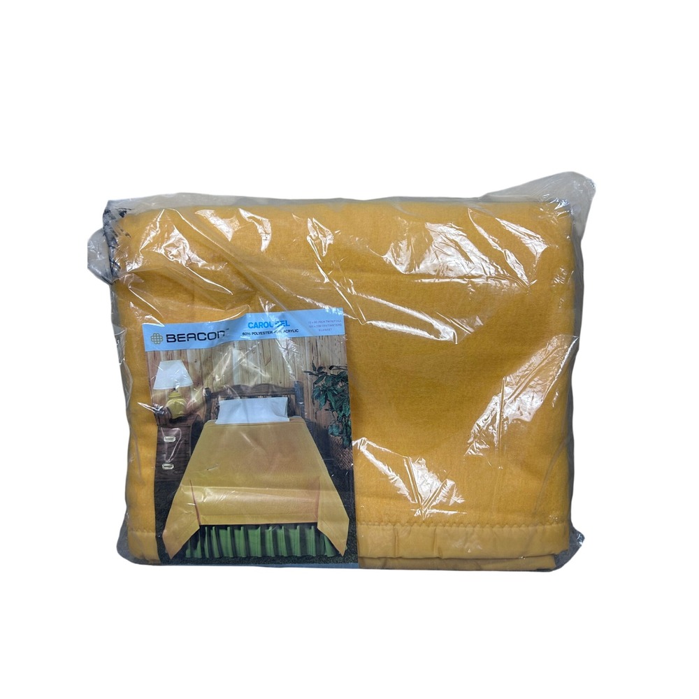 Vintage Beacon Carousel‎ Blanket Twin/Full 72x90 Yellow Polyester Acrylic Blend
